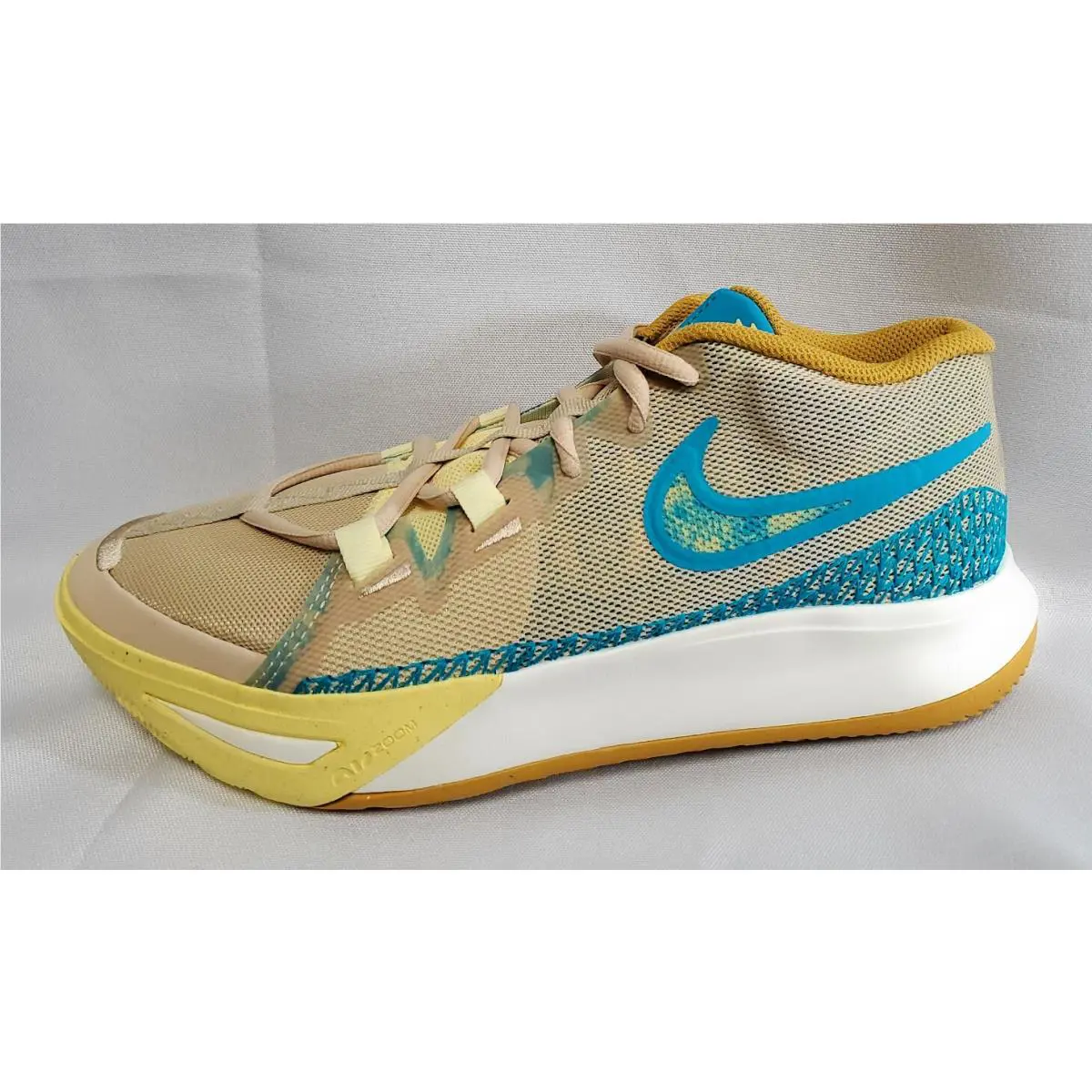 Nike shoes - Nike Kyrie Flytrap 6 - Kyrie Flytrap - DM1125 100 - Tan, Manufacturer: Sanddrift 5