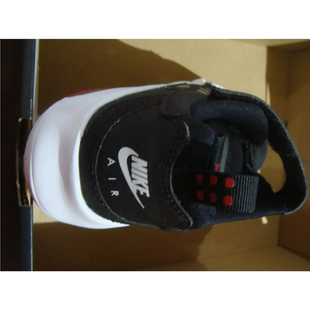 Nike shoes - Jordan Max 200 - Max - BLACK/GYM RED WHITE 9