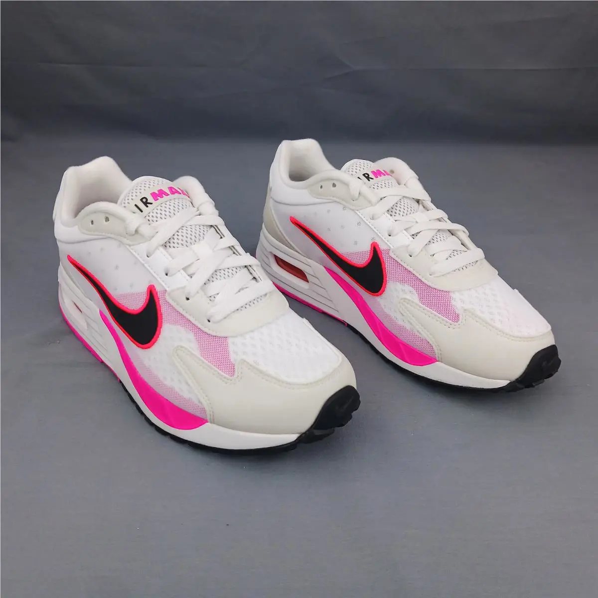 Nike shoes - Nike Air Max Solo - Air Max Solo - FN0784-102 - white, pink 9