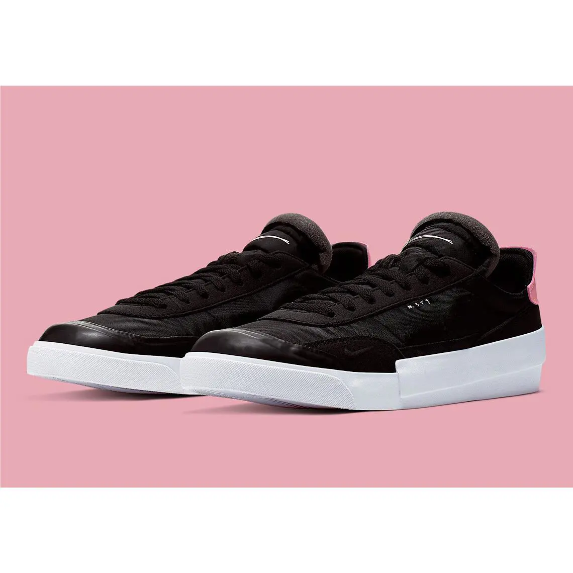 Nike shoes - Black/Pink 3