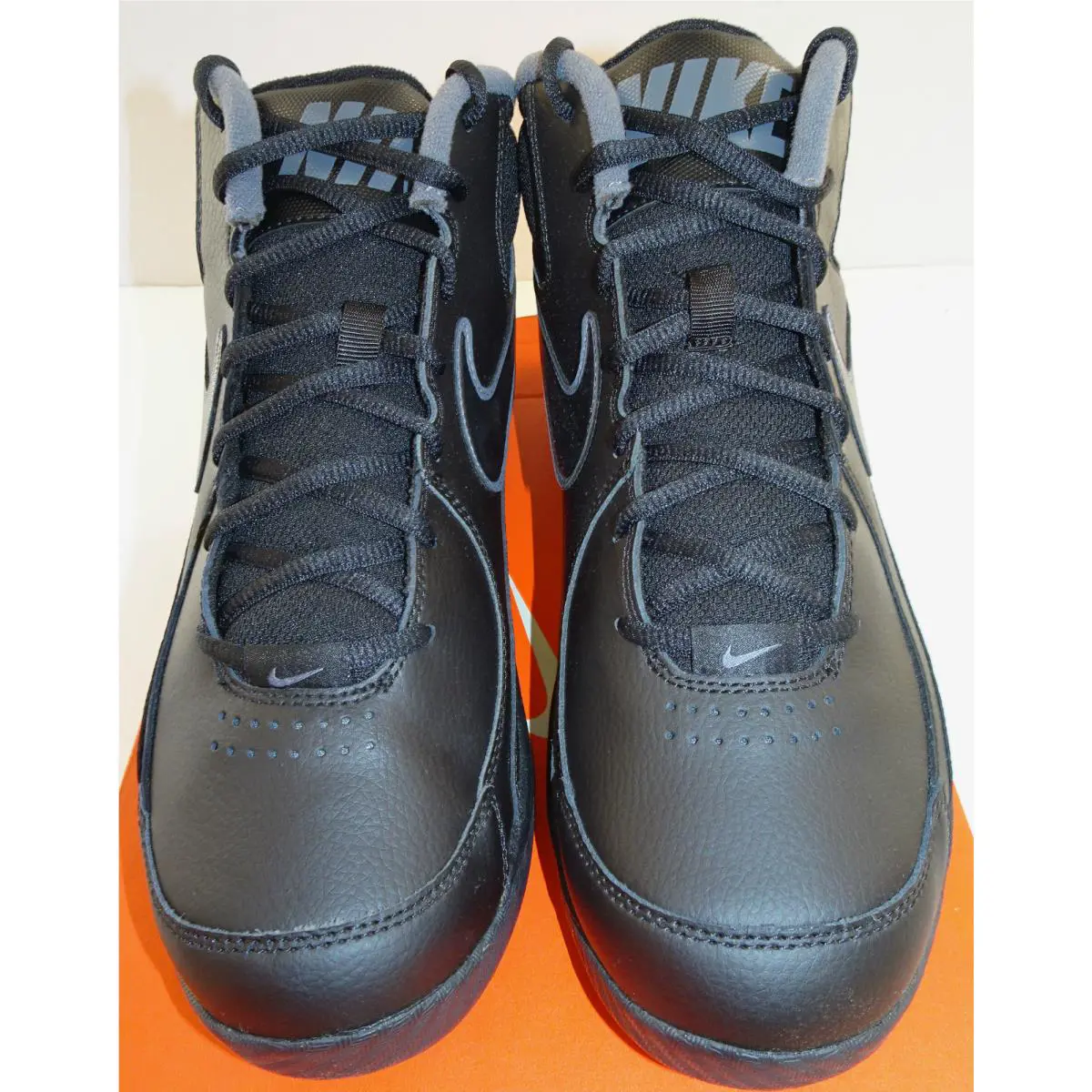 Nike shoes - Black 1