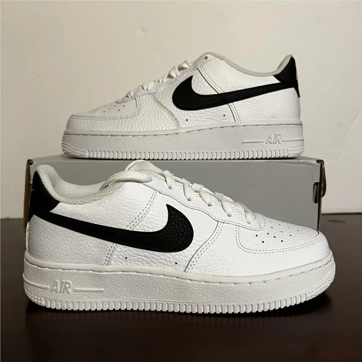 Nike shoes - Black 6