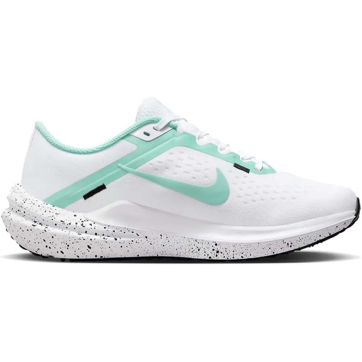 Nike shoes - White/Black 6