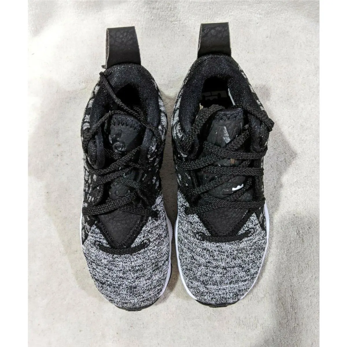 Nike shoes - Nike LeBron XVII - LeBron XVII - BQ5595-002 - Black/White 1