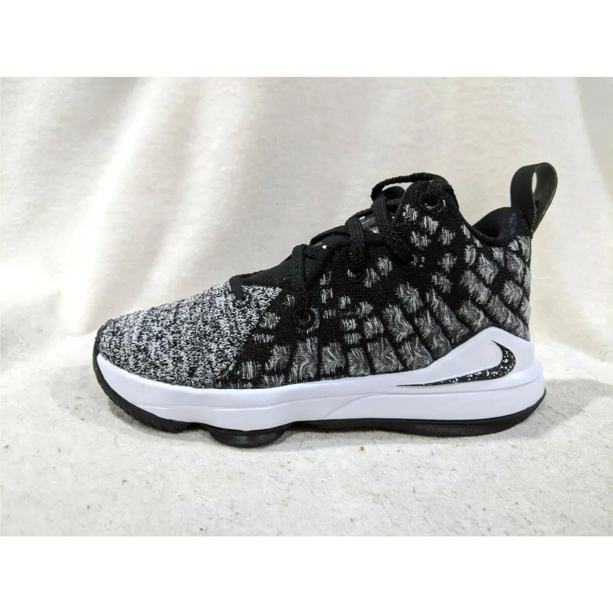 Nike shoes - Nike LeBron XVII - LeBron XVII - BQ5595-002 - Black/White 5