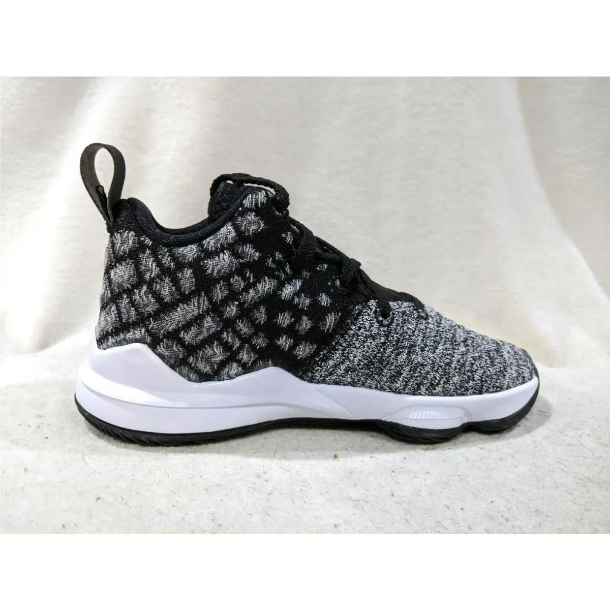 Nike shoes - Nike LeBron XVII - LeBron XVII - BQ5595-002 - Black/White 6