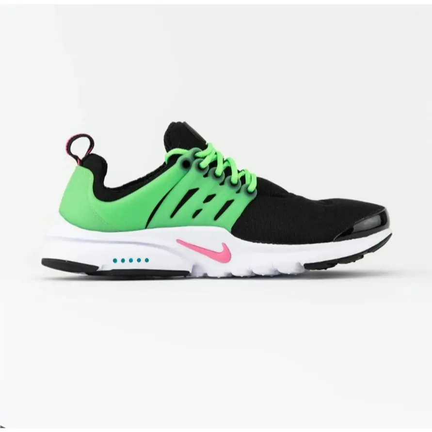 Nike shoes - Black/Green 2
