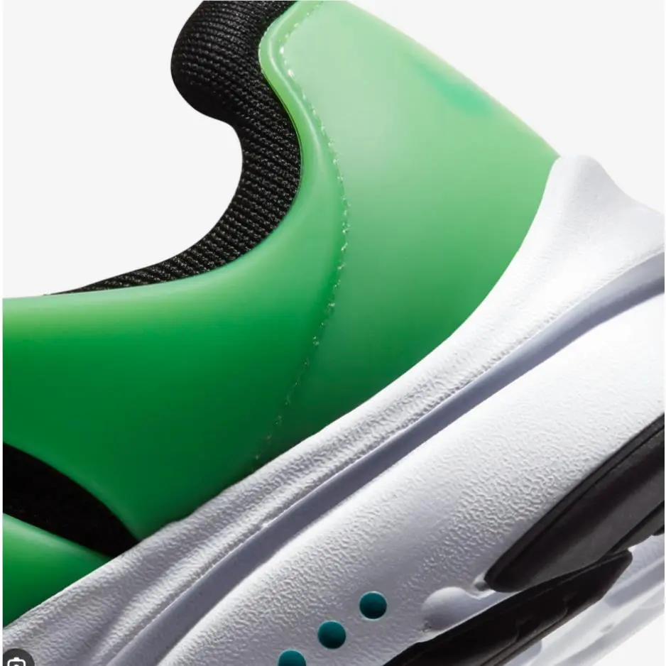 Nike shoes - Black/Green 11