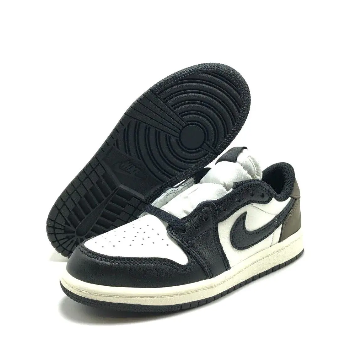 Nike shoes - Air Jordan 1 Low - Air Low - Brown 4