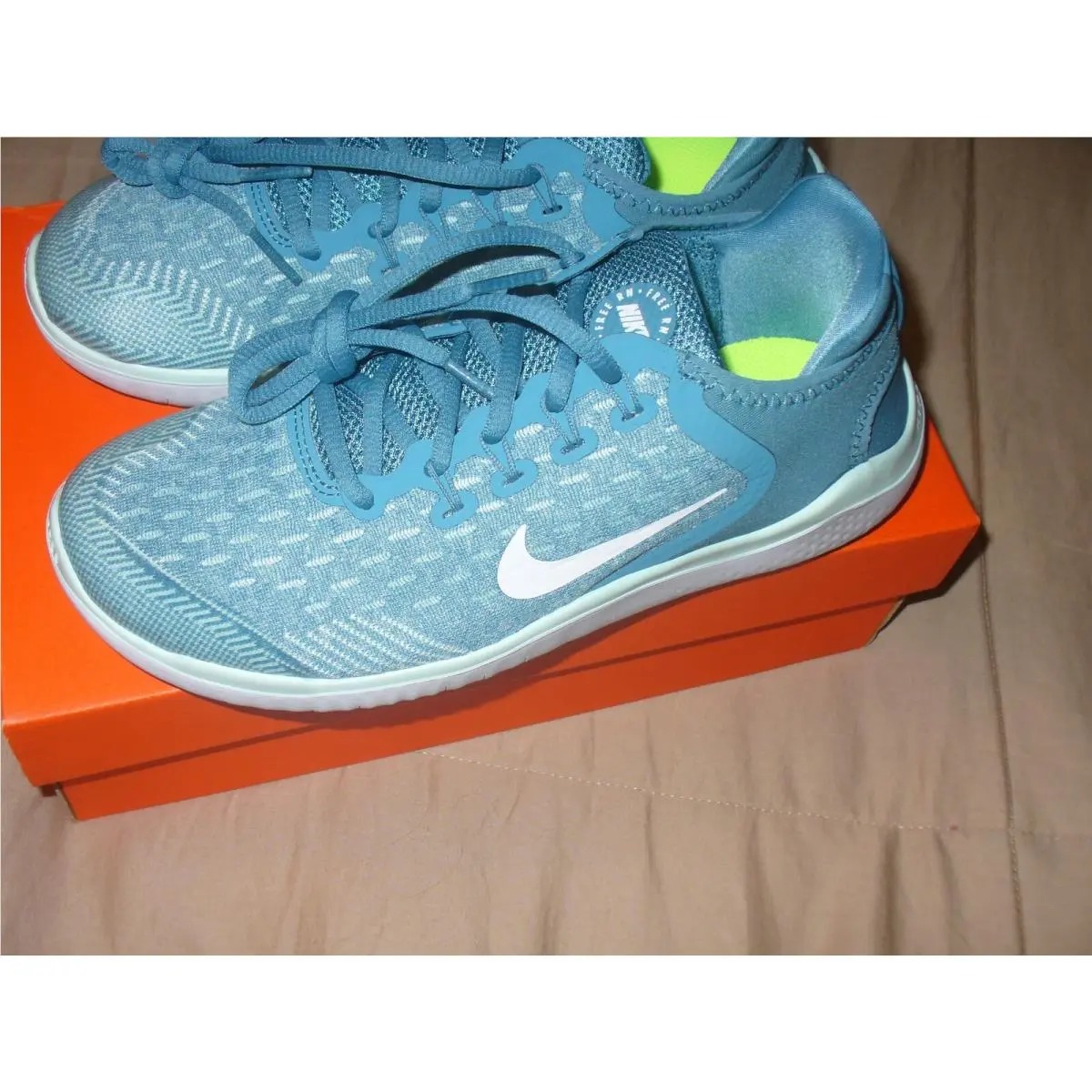 Nike shoes - FREE RN GS - FREE - AH3457-401 - Powder Blue/White 1