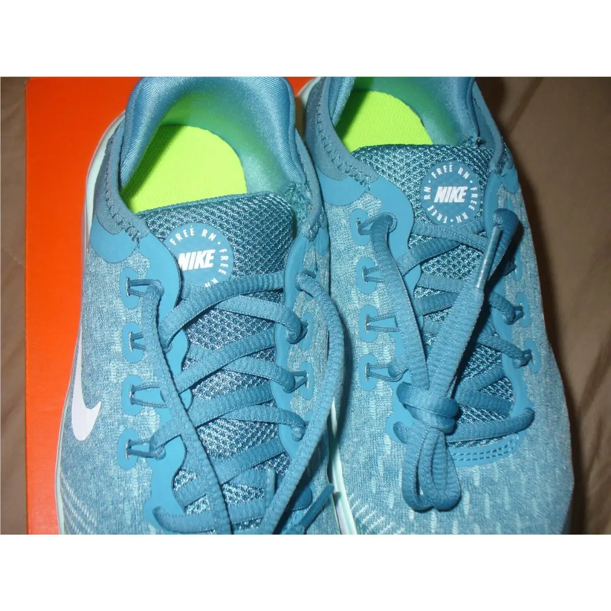 Nike shoes - FREE RN GS - FREE - AH3457-401 - Powder Blue/White 4