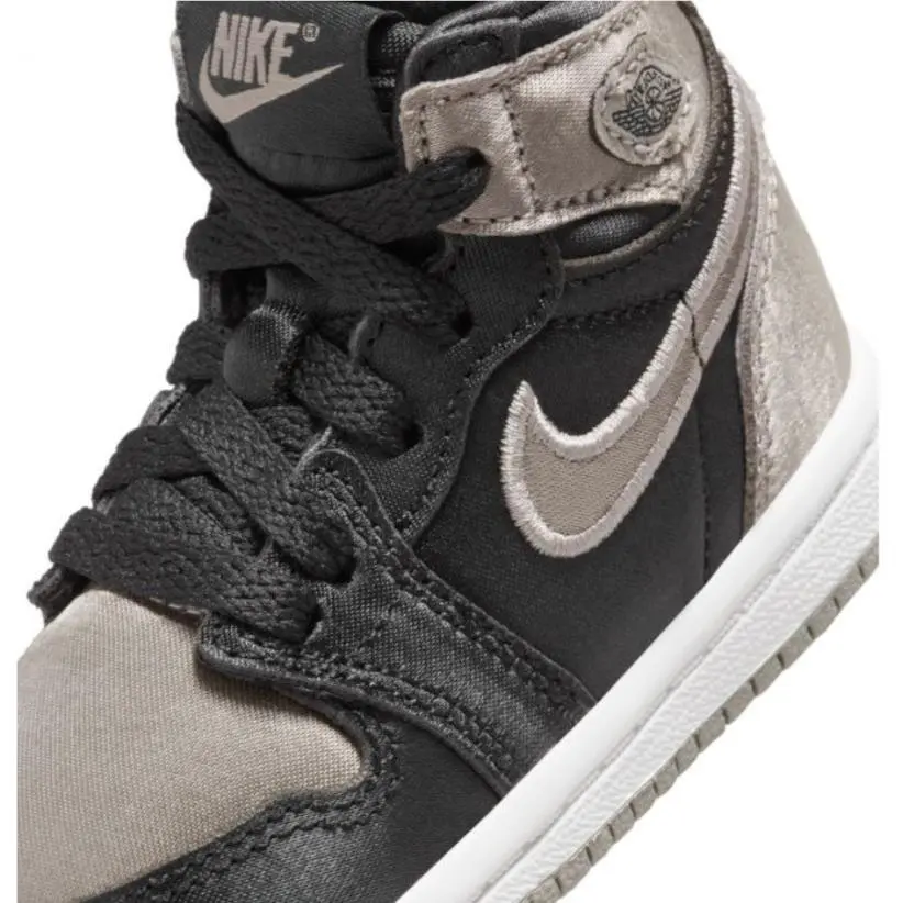 Nike shoes - Black/Gray 2
