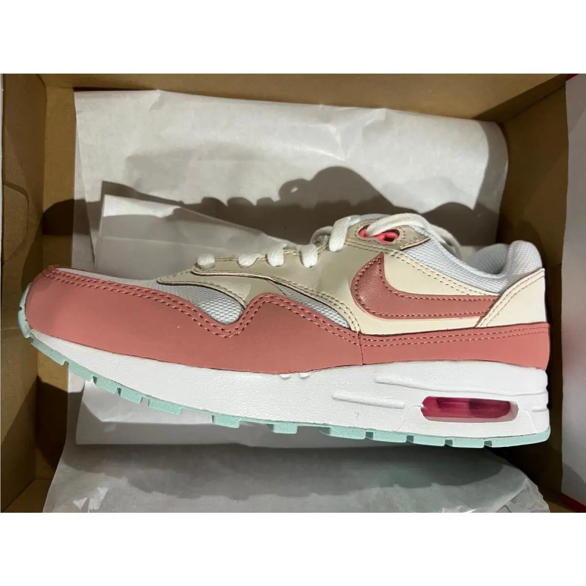 Nike shoes - WHITE/RED ST ARDUST-GUAVA ICE 3