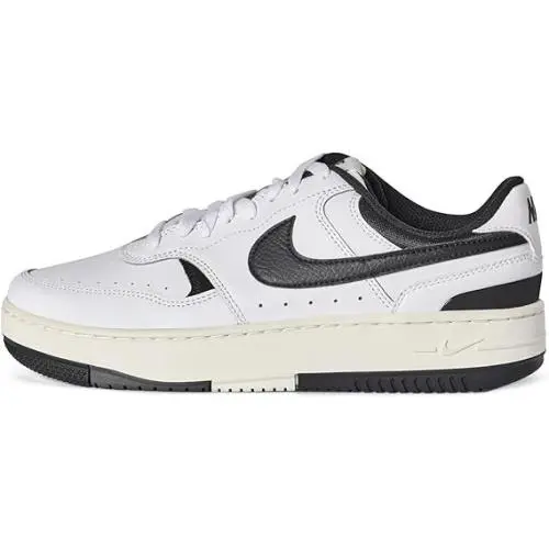 Nike Womens Gamma Force Sneaker