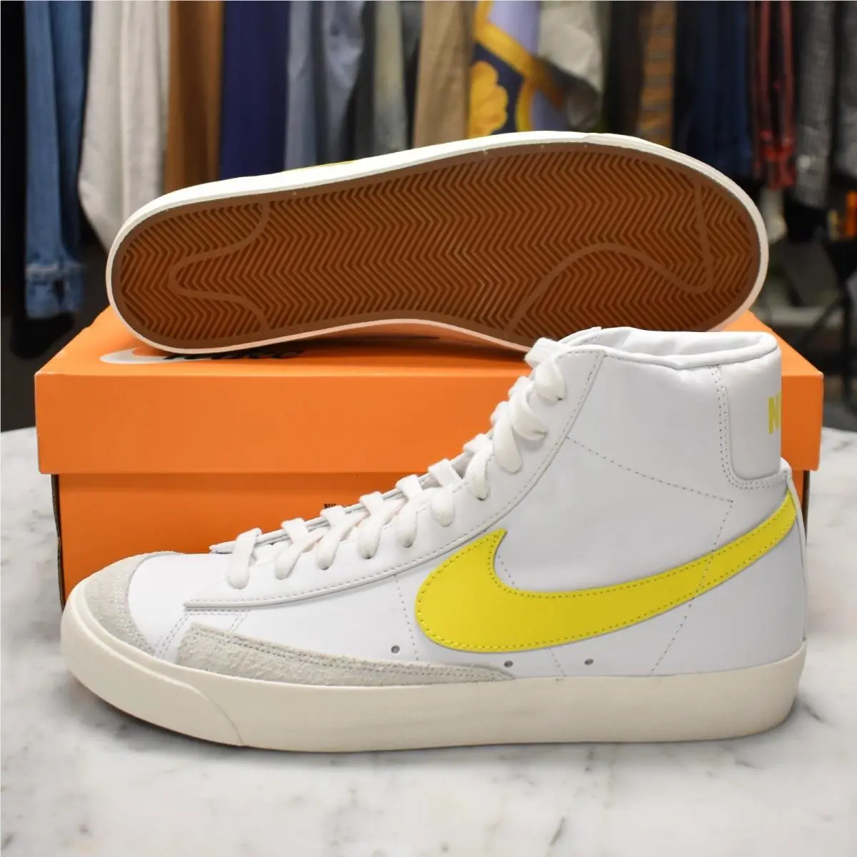 Nike Blazer Mid 77 Vntg White Optic Yellow Leather Sneakers 9.5 DS