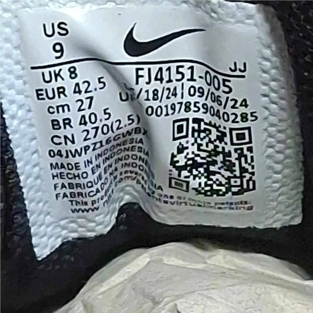 Nike shoes - Nike Air Zoom Vomero 5 - FJ4151-005 - Silver 13