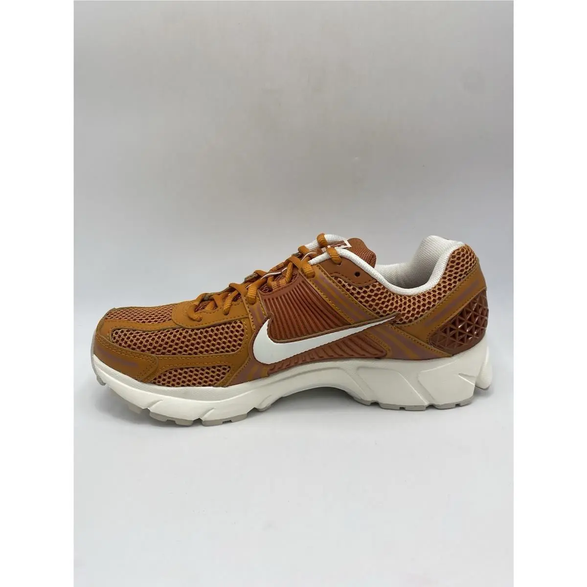 Nike shoes - Nike Zoom Vomero - Zoom Vomero - HJ9123 815 - Monarch/Dark Russet-Flax-Sail (UPC: 197599167969) 1