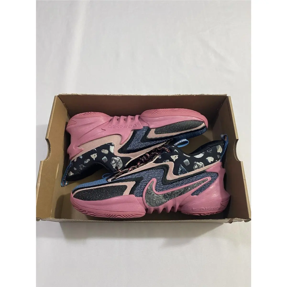 Mens Size 9 Desert Berry Nike Cosmic Unity 2 Basketball Shoes DH1537 602 - Pink