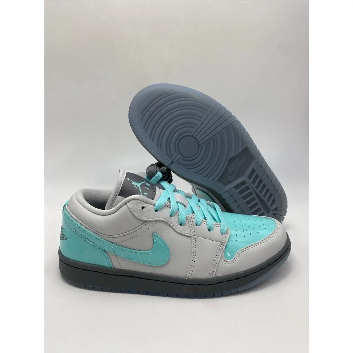Nike Wmns Air Jordan 1 Low SE Photon Dust Aurora Green HQ3599 025 Wmns Sz 8.5