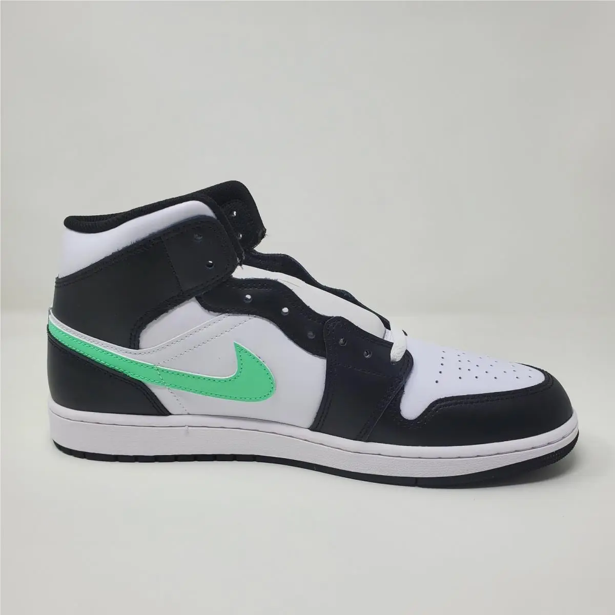 Nike shoes - Air Jordan 1 Mid - Air Mid - DQ8426-103 - Green 4
