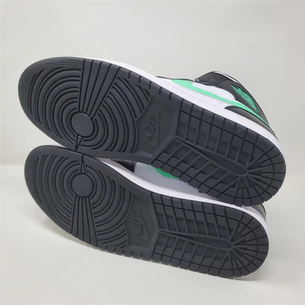Nike shoes - Air Jordan 1 Mid - Air Mid - DQ8426-103 - Green 6