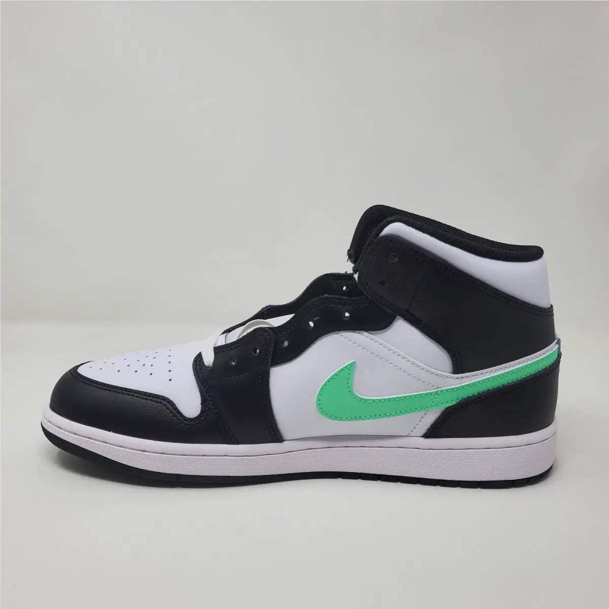 Nike shoes - Air Jordan 1 Mid - Air Mid - DQ8426-103 - Green 7