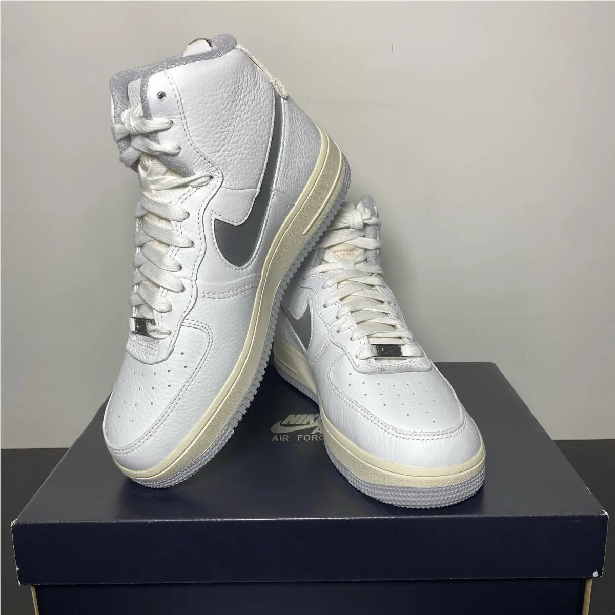 Nike Air Force 1 Sculpt High Summit White Silver Womens Size 8 Box DC3590-101