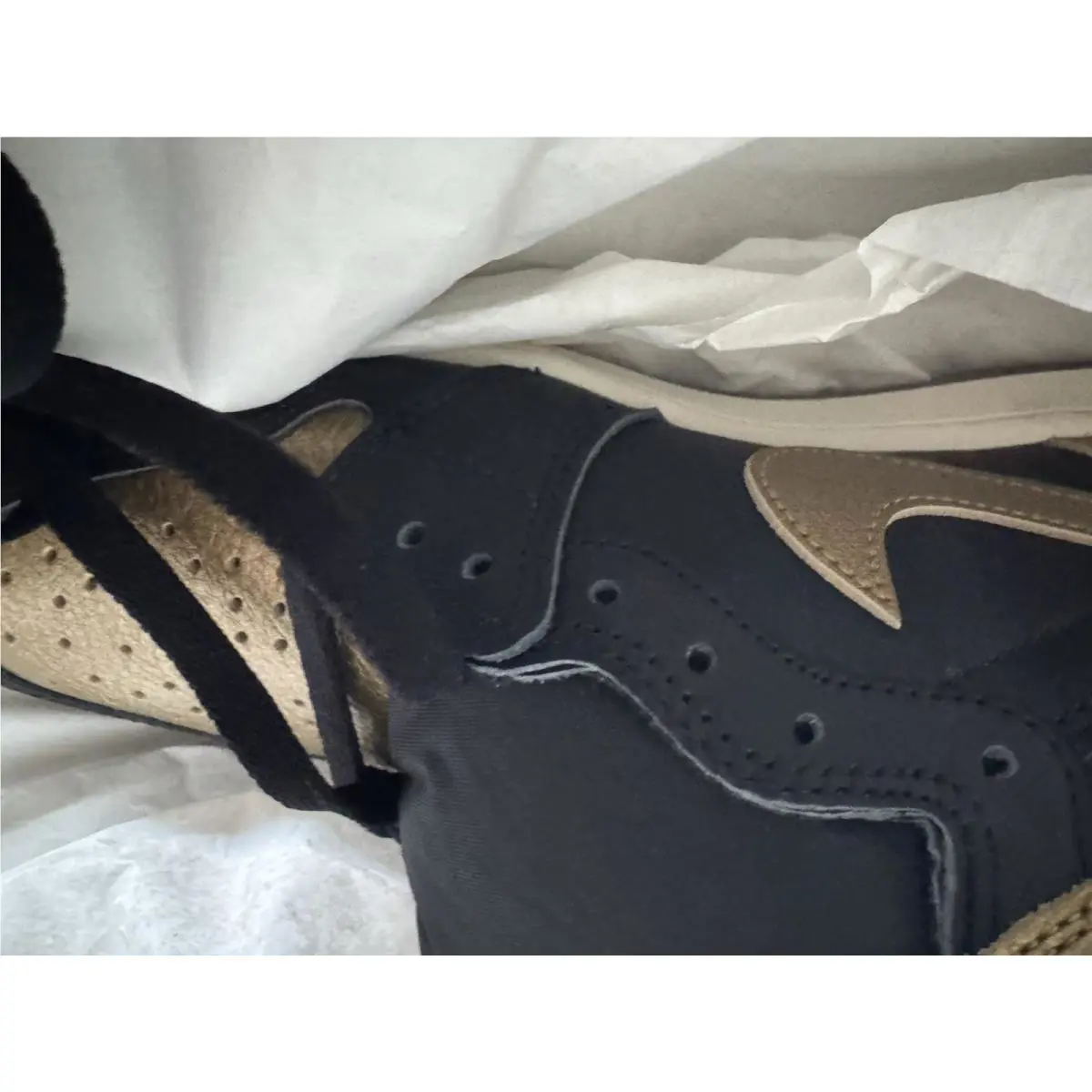 Nike shoes - Air Jordan 1 Retro OG - DZ5485071 - Black/Metallic Gold, Manufacturer: Black/Metallic Gold/Sail 1