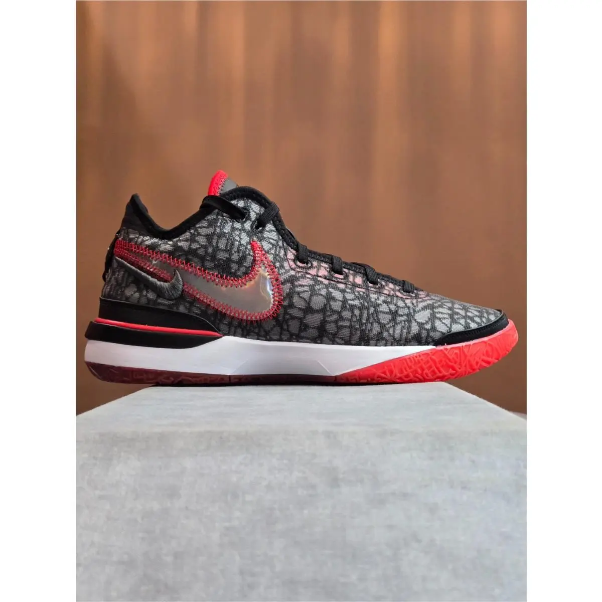 Nike Zoom Lebron Nxxt Gen x Faze Clan - Bred DR8784-001 Men`s 10 - Black