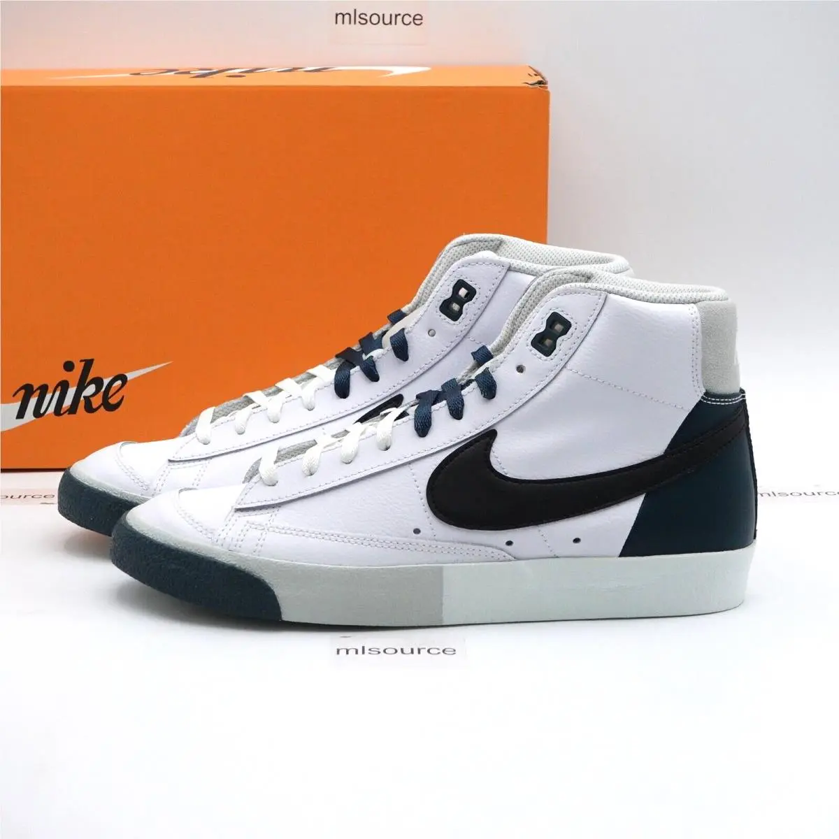 Size 10 Men`s Nike Blazer Mid `77 Premium Remix Split Sneakers FB8889-100 White