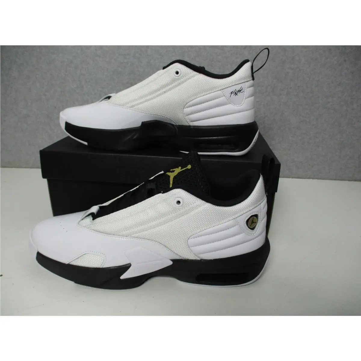Nike shoes - Jordan Max Aura 6 - Max Aura - FQ8298-101 - White 0