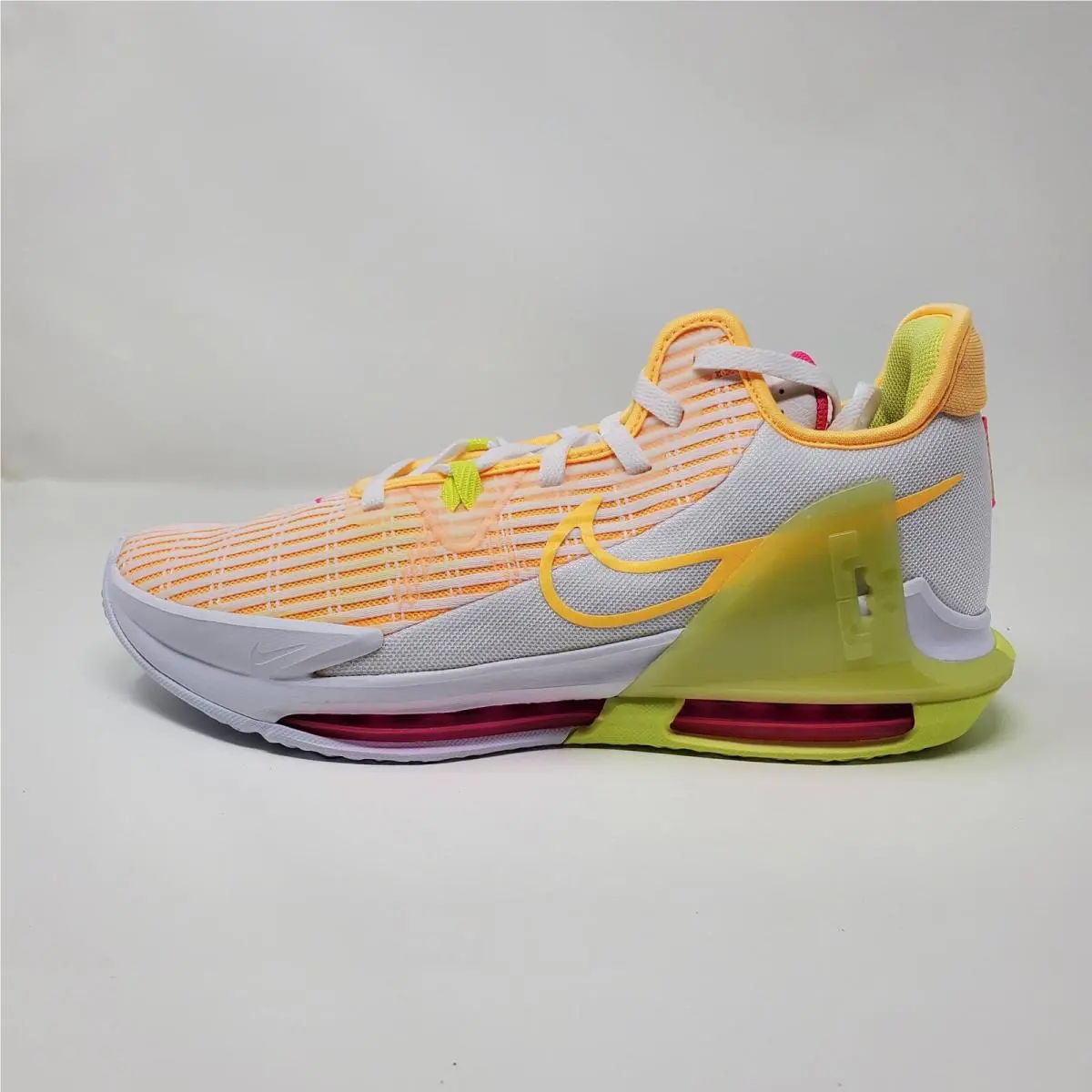 Nike shoes - Nike LeBron Witness - LeBron Witness - CZ4052-101 - Multicolor 3