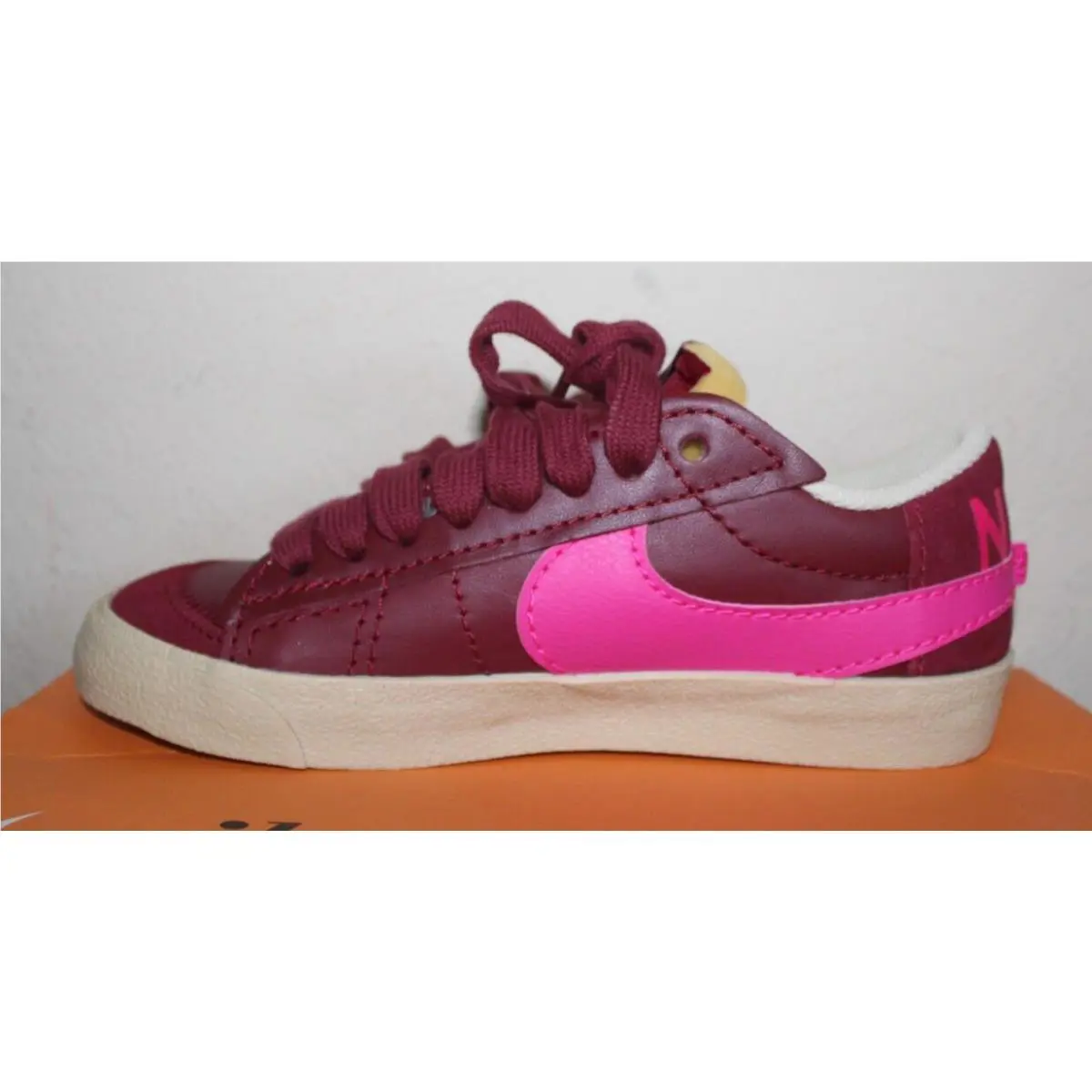 Nike shoes - Nike Blazer - Blazer - DQ1470 - beetroot 2