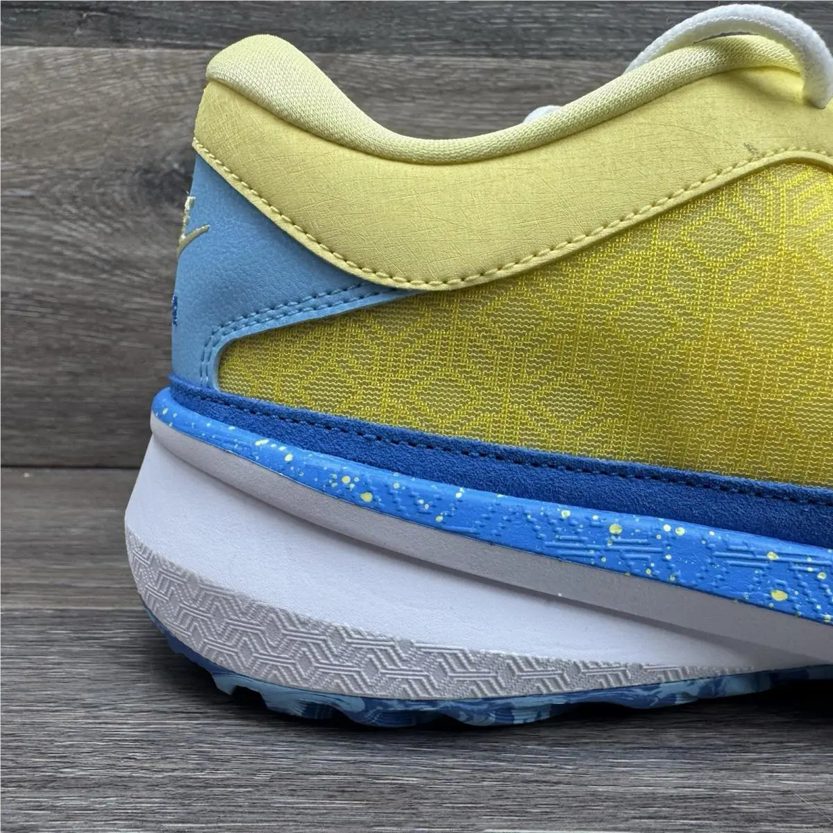 Nike shoes - Nike Zoom Freak - Zoom Freak - DX4985-700 - Yellow 2
