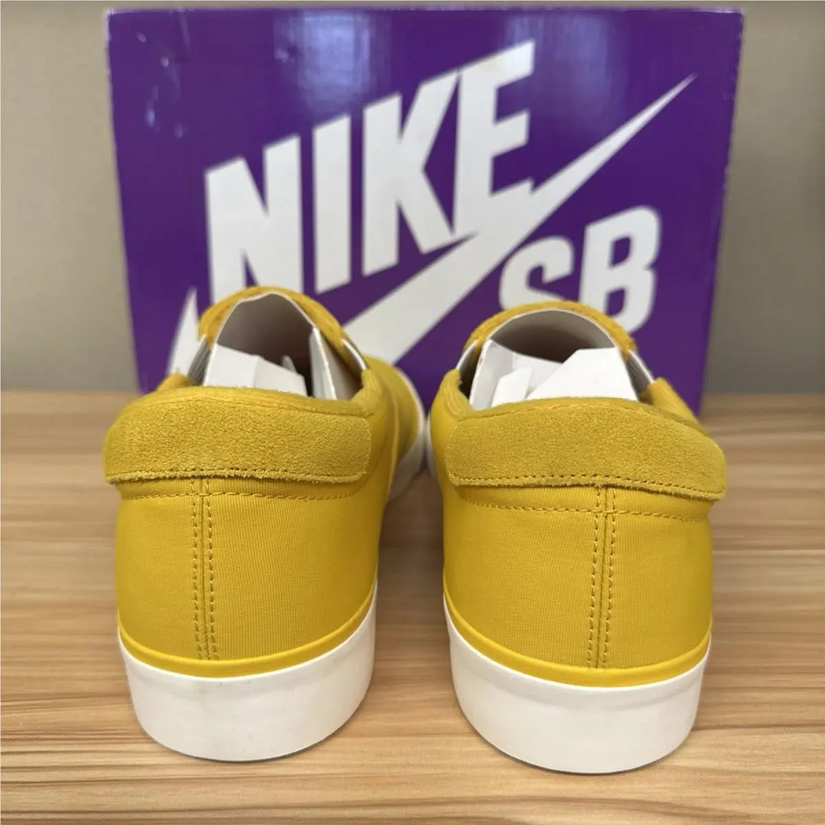 Nike shoes - Nike Zoom Verona - Zoom Verona - DM4424-700 - Yellow 2