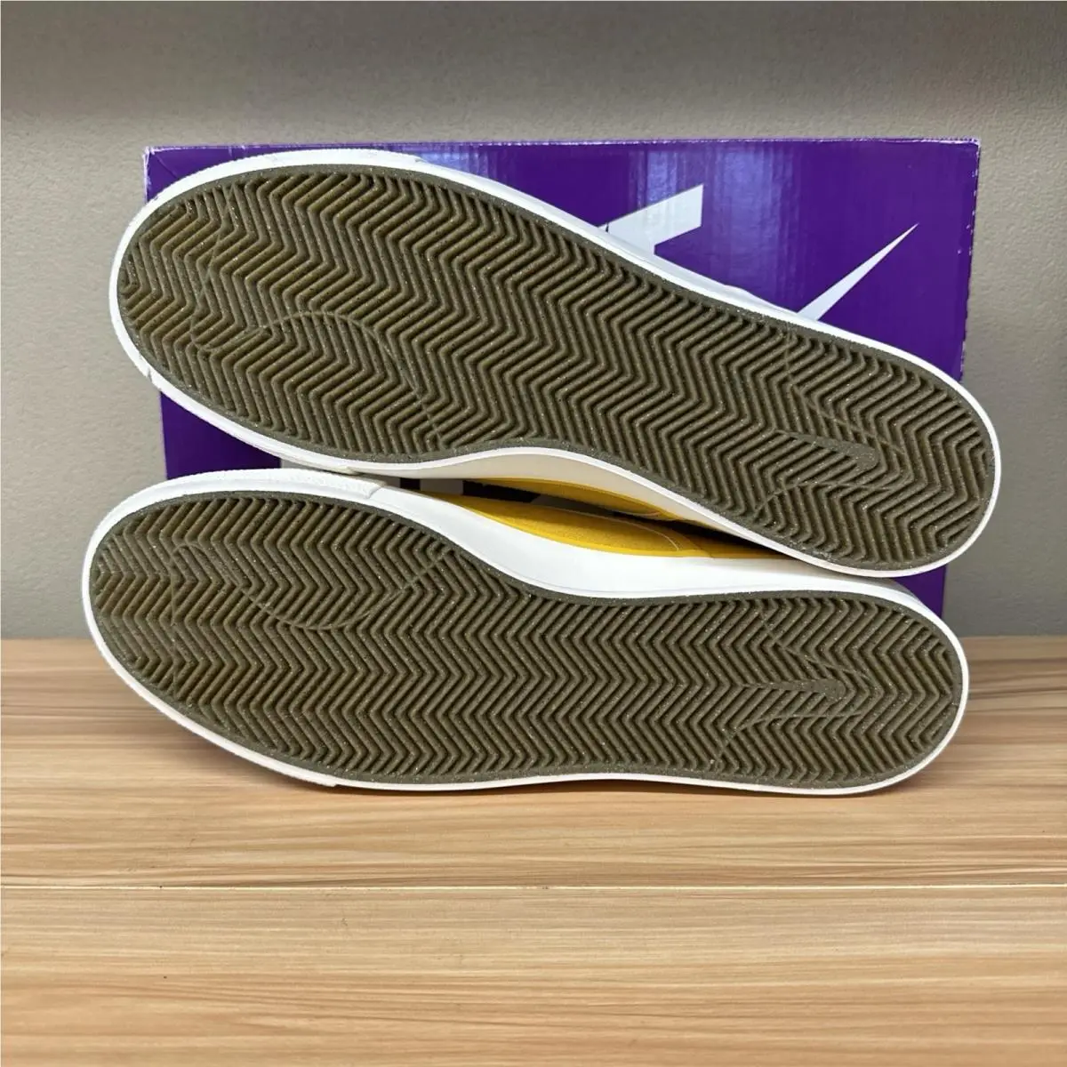 Nike shoes - Nike Zoom Verona - Zoom Verona - DM4424-700 - Yellow 3