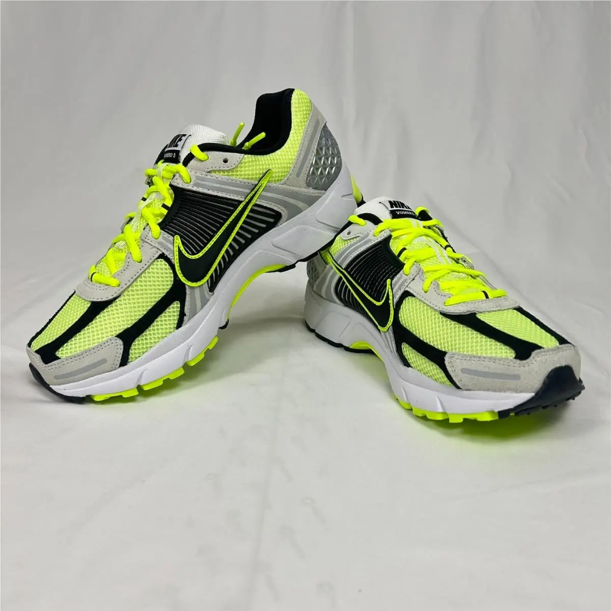 Nike shoes - Nike Air Zoom Vomero 5 - FB9149-701 - Green 1