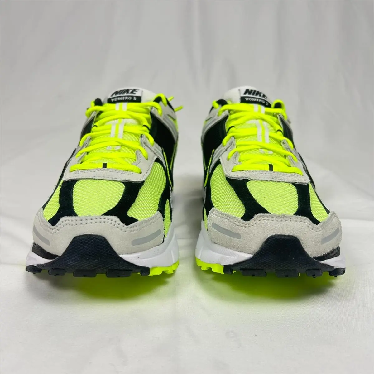 Nike shoes - Nike Air Zoom Vomero 5 - FB9149-701 - Green 3