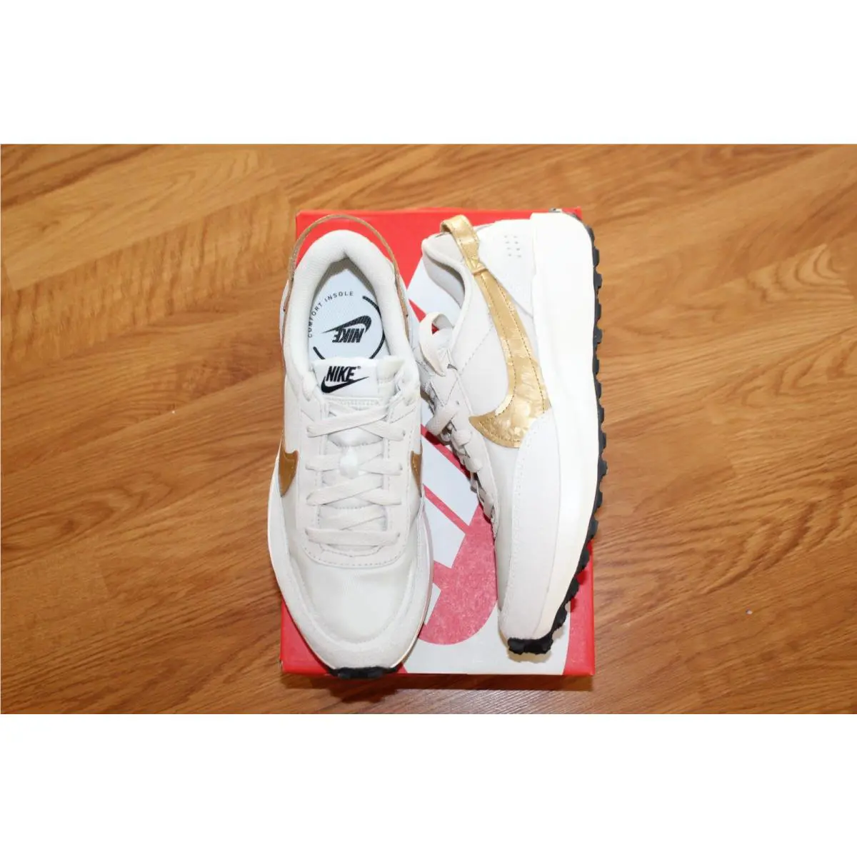 Nike shoes - WAFFLE - WAFFLE - FD0555 - METALLIC (UPC: 196608085829) 4