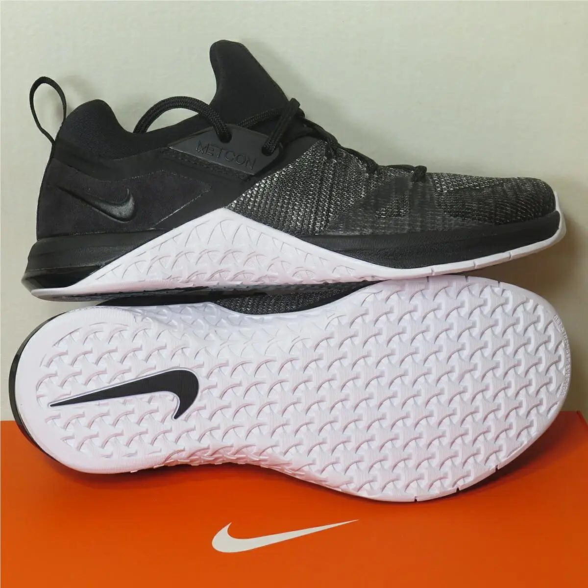 Nike Metcon Flyknit 3 Cross Fit Shoes Black AQ8022-001 Size Men 7 - Wmns 8.5