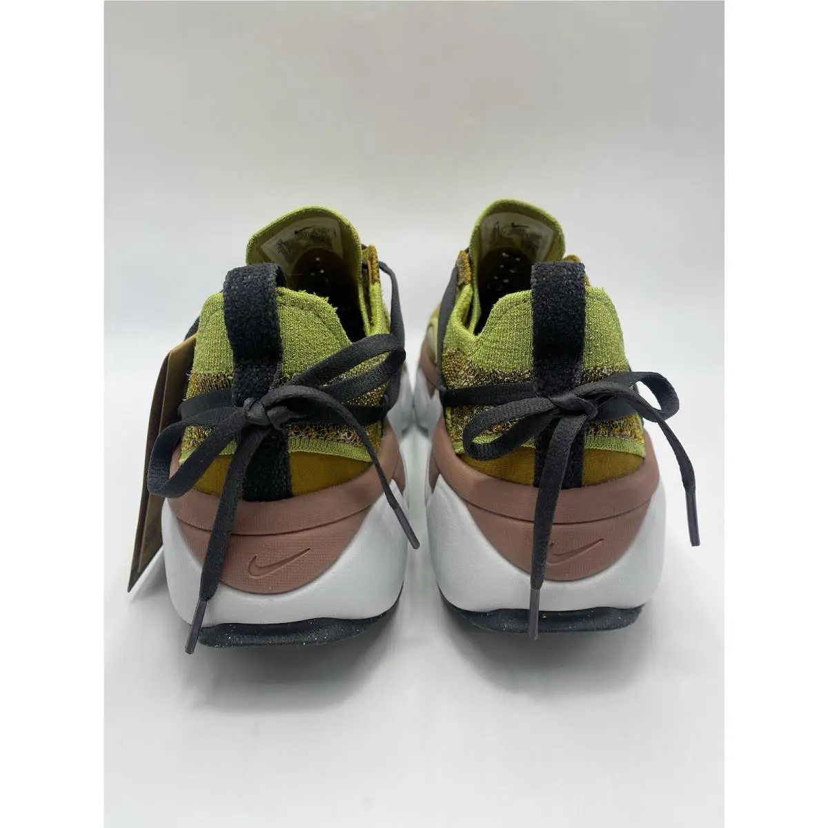Nike shoes - Nike Flyknit Bloom - Flyknit Bloom - FD2149 300 - Pear/Dk Smoke Grey-Bronzine (UPC: 196975846894) 4