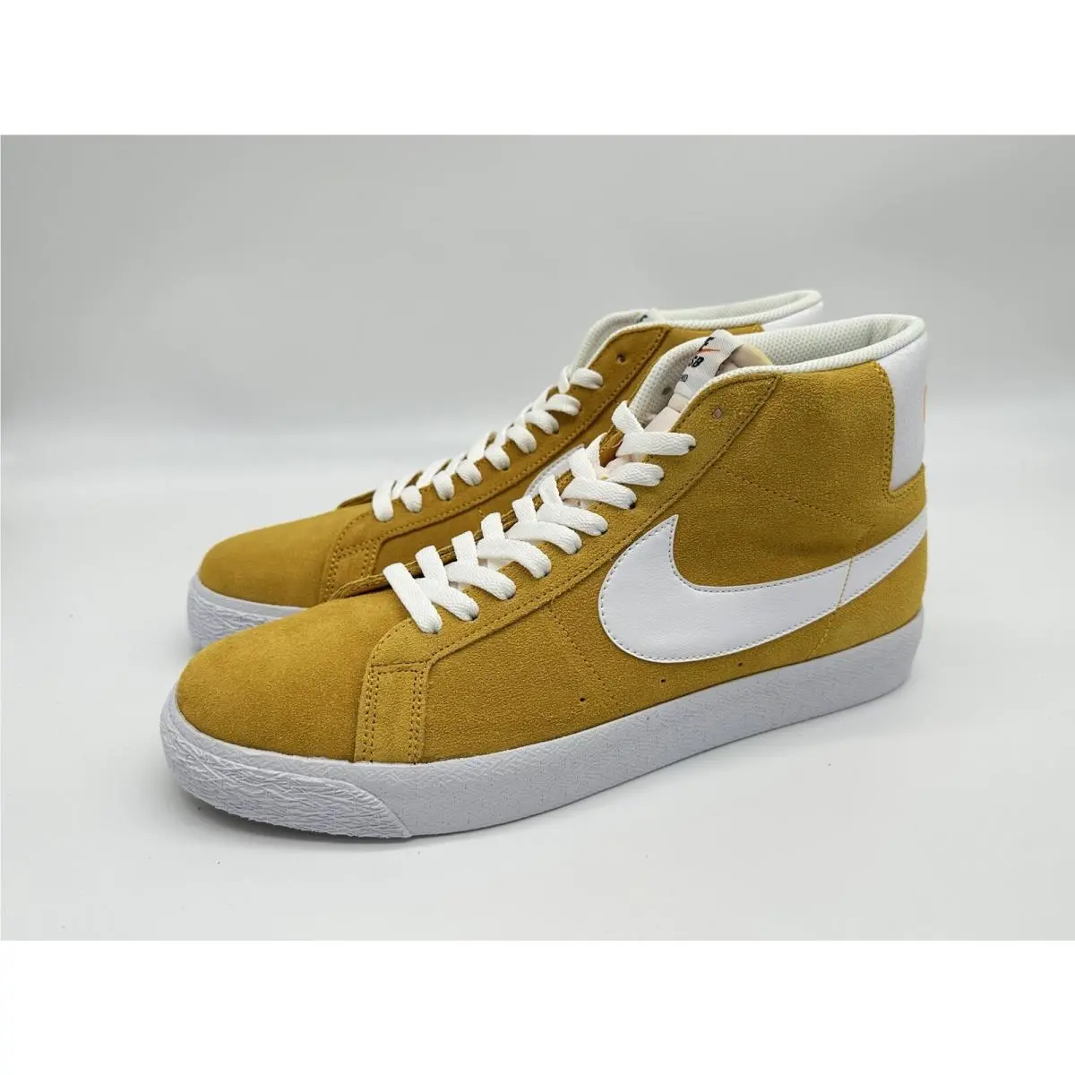 Nike SB Zoom Blazer Mid Men`s Size 11.5 University Gold Skate Shoes 864349 700