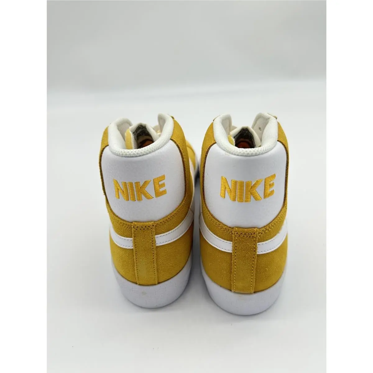 Nike shoes - SB Blazer Mid - Blazer Mid - 864349700 - Gold (UPC: 194500906808) 4