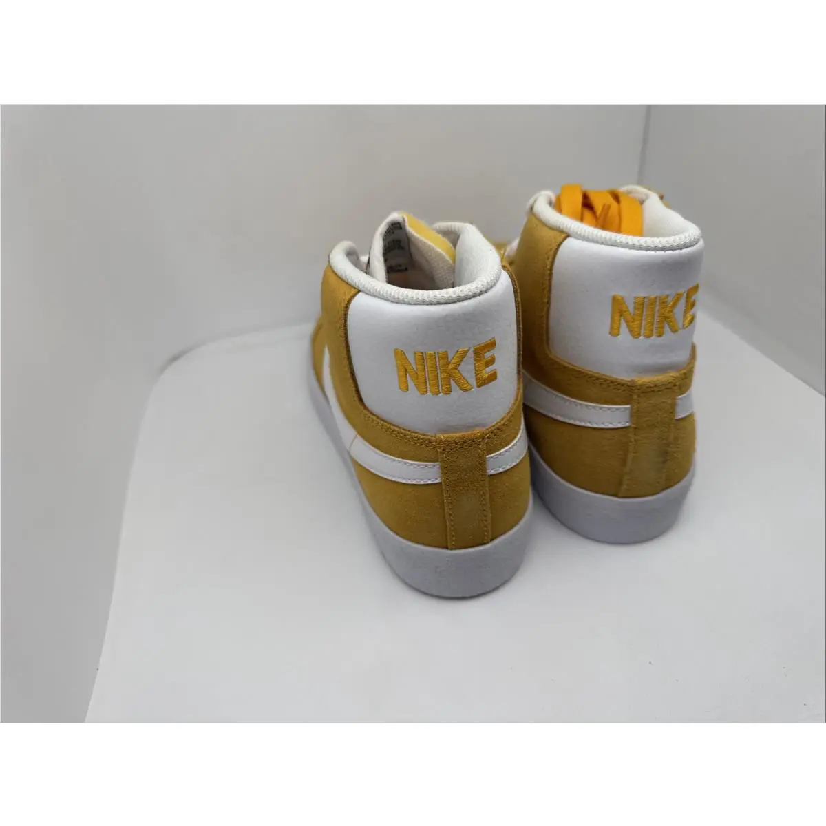 Nike shoes - Nike Blazer - Blazer - 864349-700 - Gold (UPC: 194500906747) 2