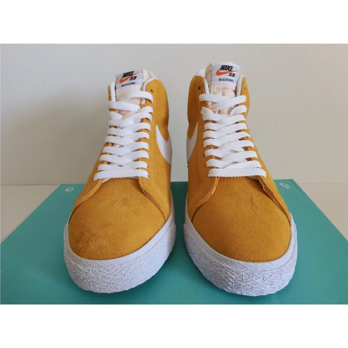 Nike shoes - Nike SB Zoom Blazer Mid - 864349-700 - Gold (UPC: 194500906747) 1