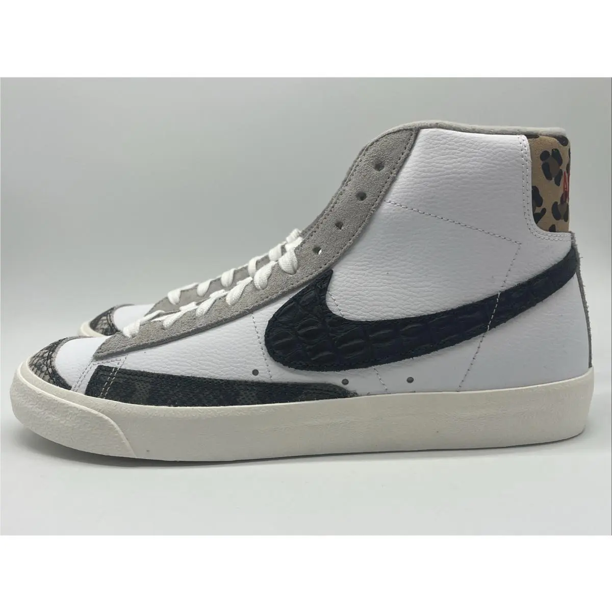 Nike shoes - Nike Blazer - Blazer - DZ4840-100 - White 0