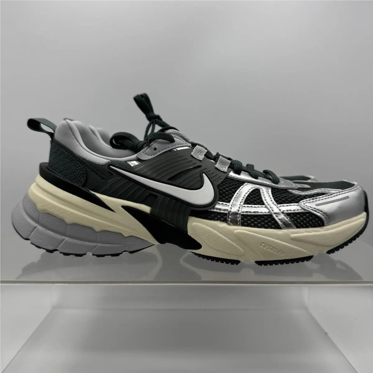 Nike shoes - Nike V2K Run - Run - HJ4497-300 - Green 0