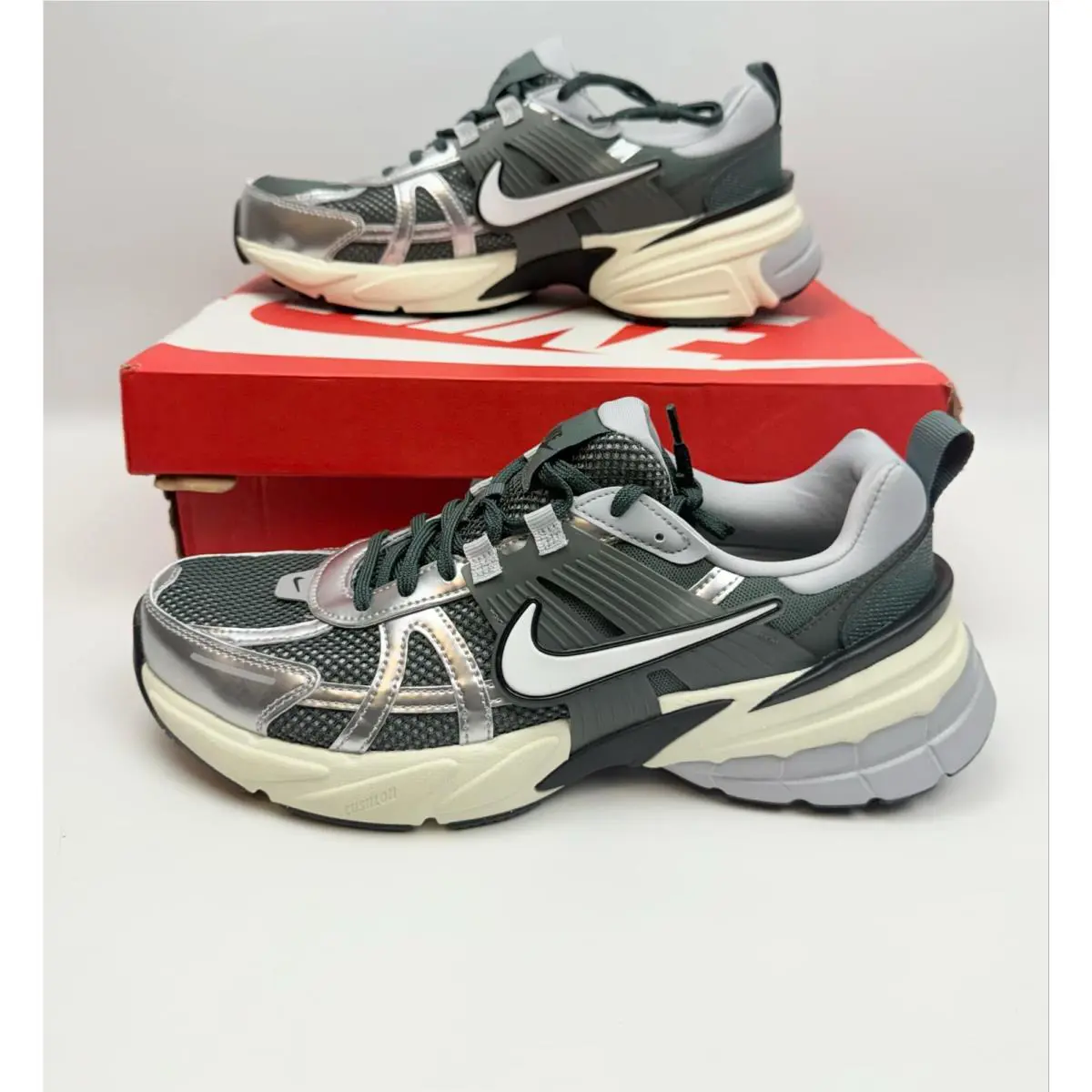 Nike shoes - V2k Run - Run - HJ4497-300 - Green 10
