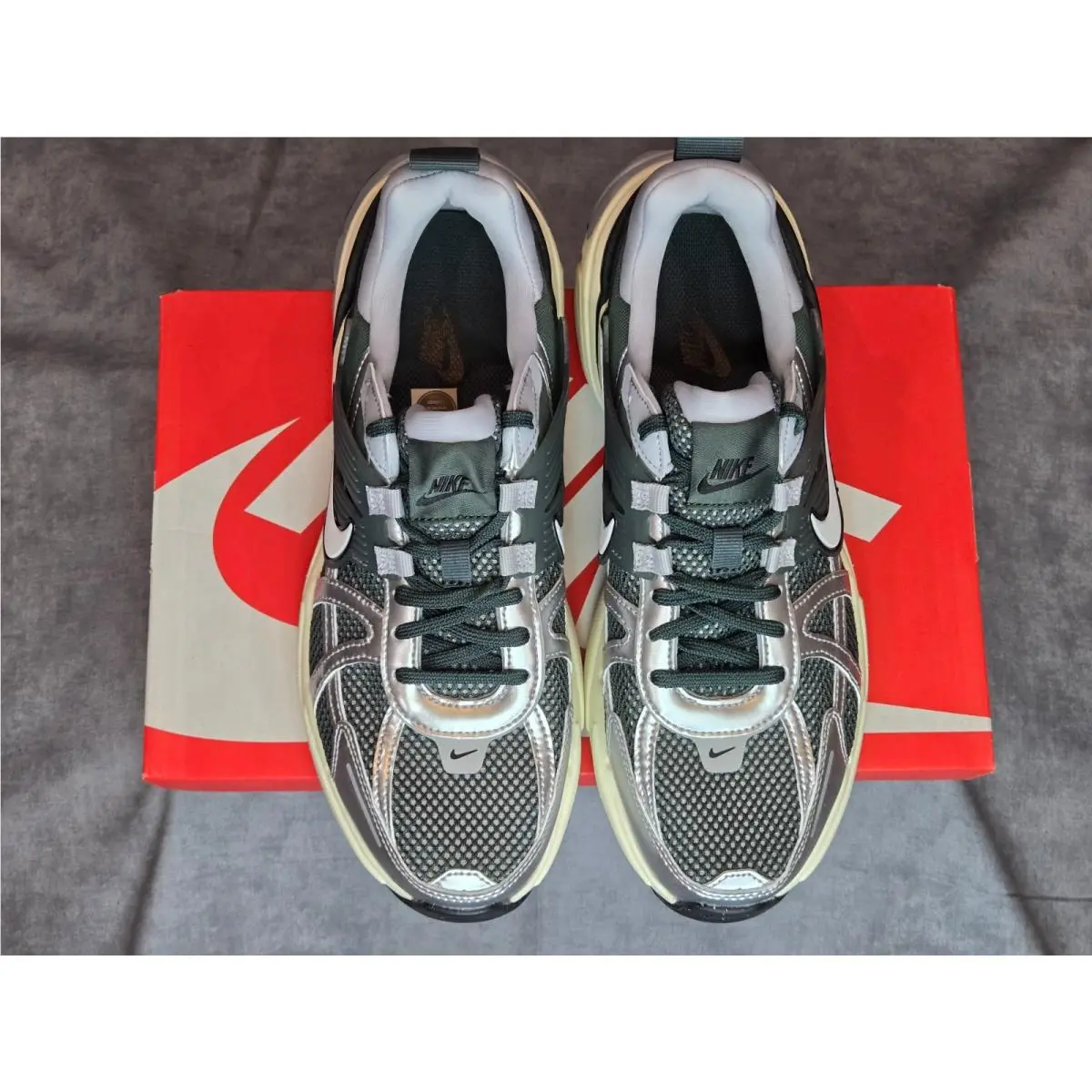 Nike shoes - V2k Run - Run - HJ4497-300 - Green 0
