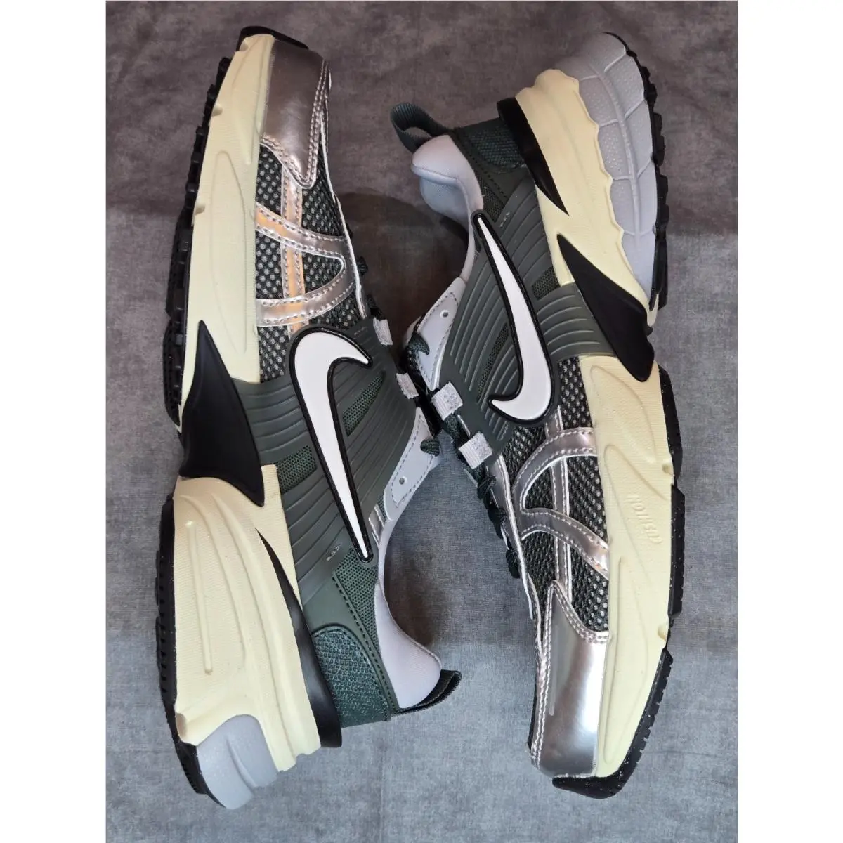 Nike shoes - V2k Run - Run - HJ4497-300 - Green 3